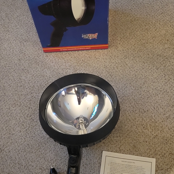 Handheld Spotlight - Picture 6 of 11